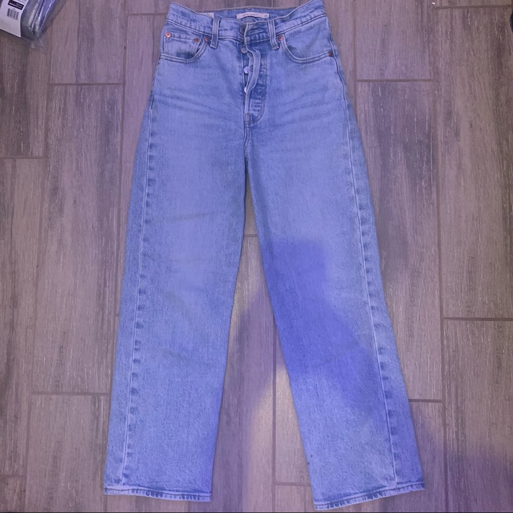 Levi’s Ribcage Straight Jeans Light Wash